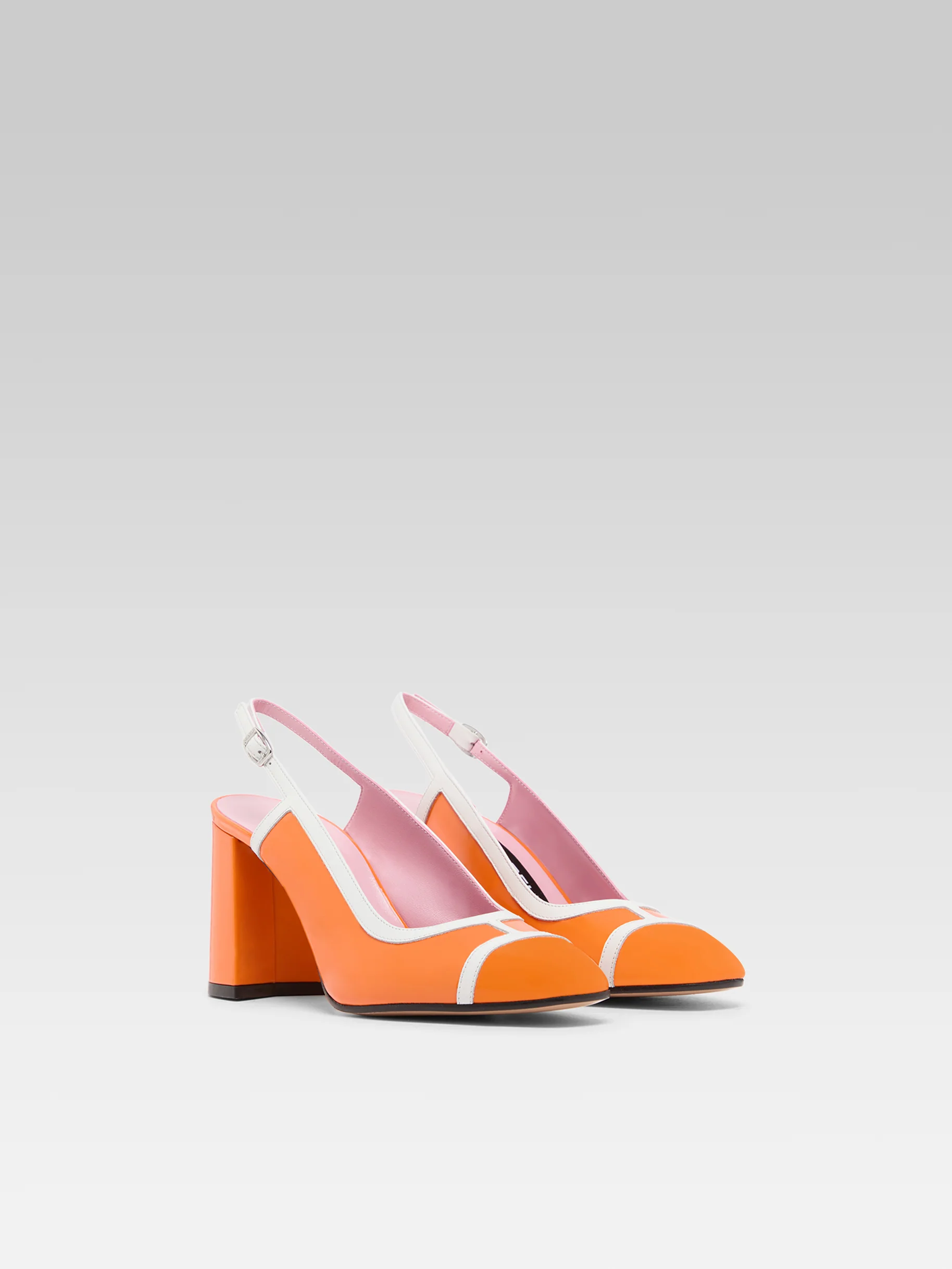 Alizee - Escarpins slingback cuir verni orange et blanc - Image 5