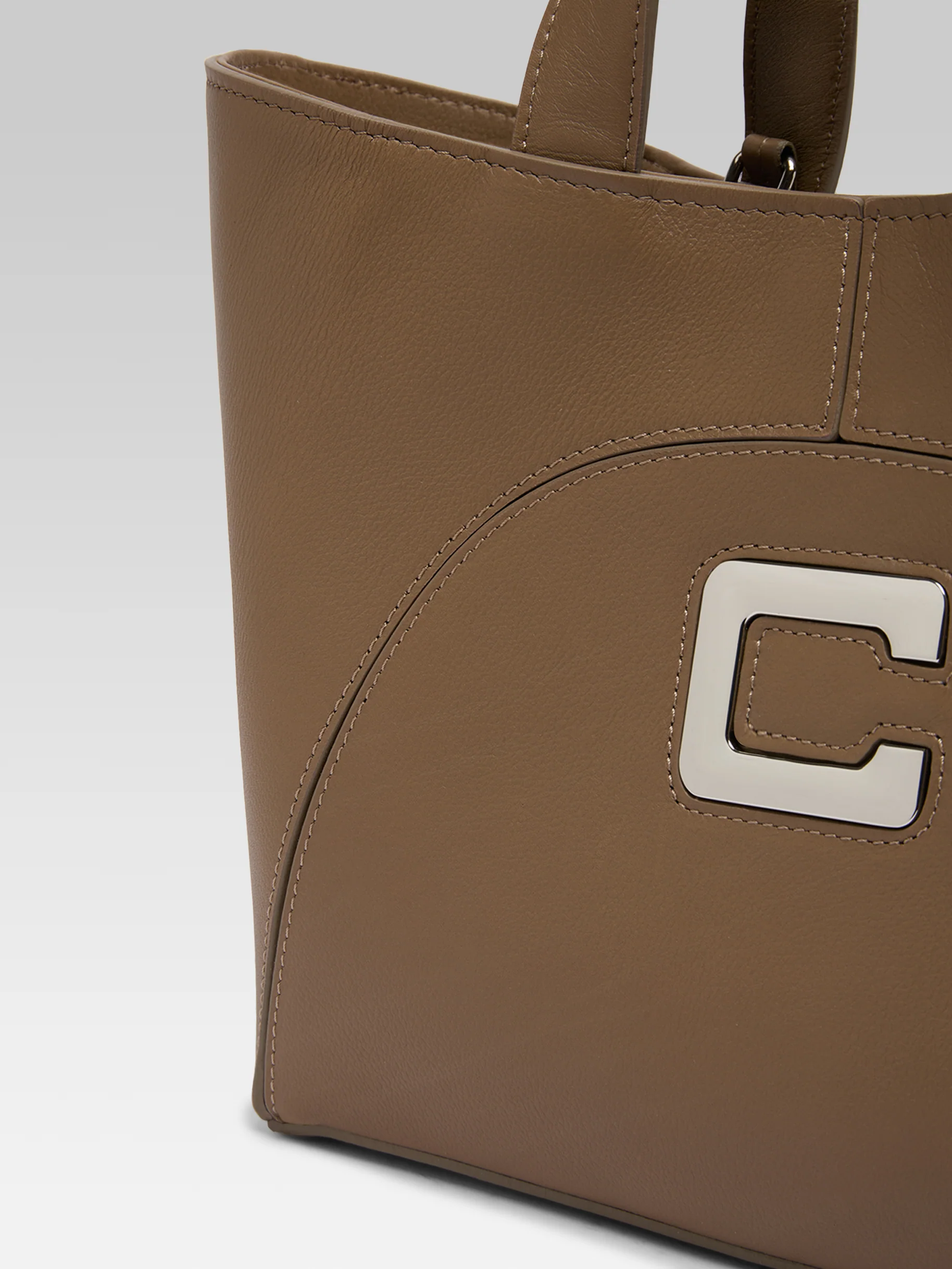 Clem - Mini sac cabas cuir grainé taupe upcyclé - Image 5