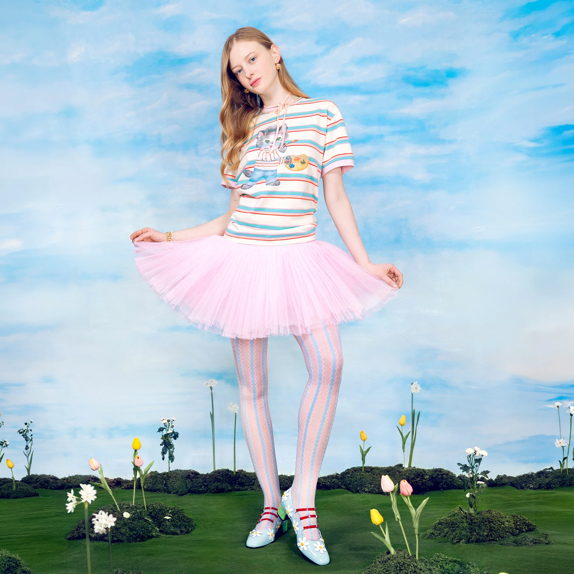 Daisy K - Escarpins babies cuir verni bleu clair et marguerites - Image 3