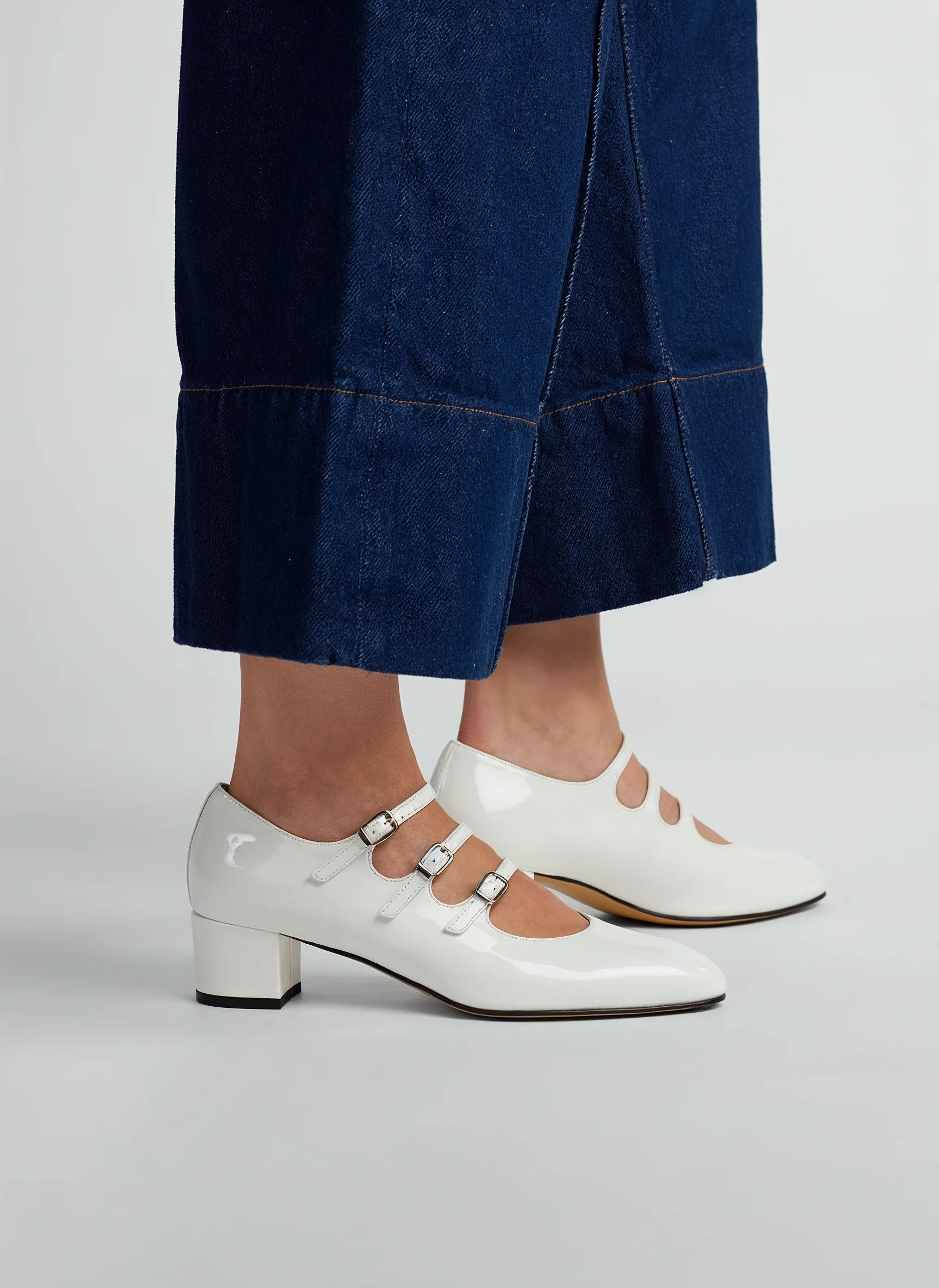 Kina - Escarpins babies cuir verni blanc - Image 3