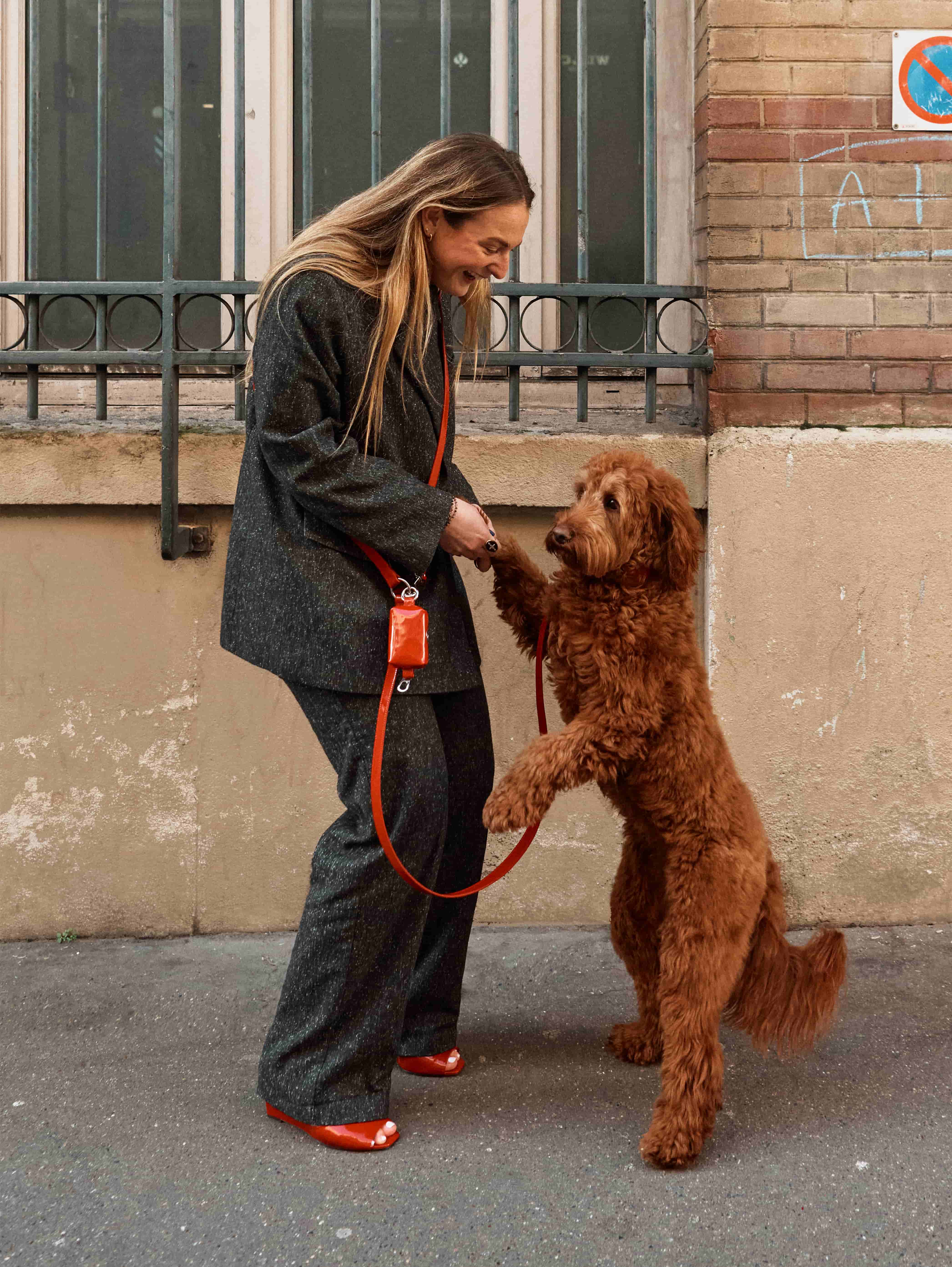 Milou - Laisse pour chien en cuir verni rouge - Image 3